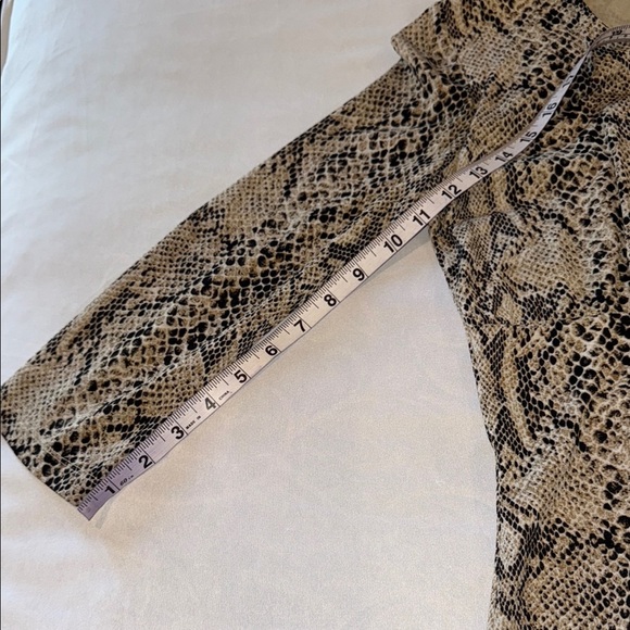 Liz Claiborne Blouse Snake Print Shirt Top Women's Size M - Picture 7 of 11